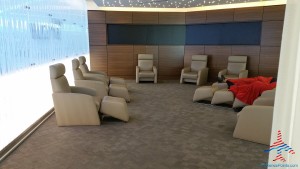 Delta Sky Club Atlanta F International Terminal SkyDeck review RenesPoints blog (22)