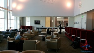 Delta Sky Club Atlanta F International Terminal SkyDeck review RenesPoints blog (23)