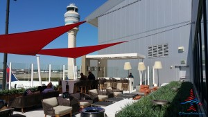 Delta Sky Club Atlanta F International Terminal SkyDeck review RenesPoints blog (9)