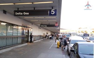 DeltaONE checkin at LAX airport