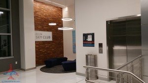 Delta Sky Club SFO San Francisco airport review Renes Points Blog (3)