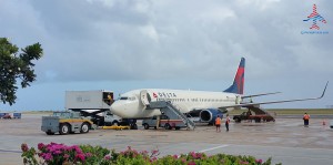 delta 737-800 about to depart barbados renes points blog