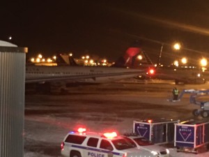 two delta jets clip each other tail and wing ewr renespoints blog 5
