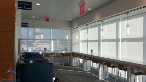 Delta Sky Club NYC New York City T4 JFK Review Renes Points blog (14)