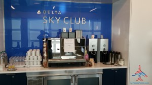 Delta Sky Club NYC New York City T4 JFK Review Renes Points blog (15)