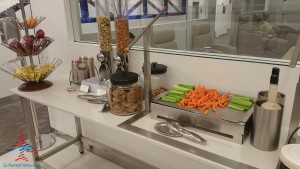 Food Choices Delta Sky Club NYC New York T4 Renes Points blog review (11)