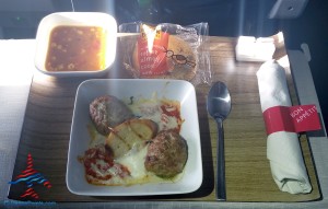 delta first class meal meat balls with spinich and ricotta cheese with crostini and soup renes points blog review