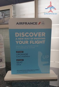 air france sign pay to upgrade your seat dtw detroit airport delta skyteam renespoints blog