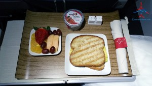 breakfast sandwich delta 1st class renespoints blog