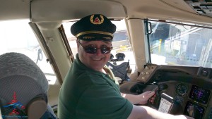 renespoints blogger in cockpit of delta air lines 757-200 jet salt lake slc airport