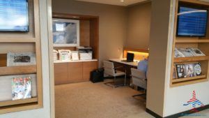 Review American Airlines Admirals Club ORD T3 near G gates RenesPoints blog review (7)