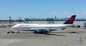 delta 747 in NRT japan renespoints million mile run