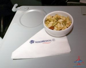 AeroMexico Skyteam 737-800 business class seat review and dinner RenesPoints travel blog (9)
