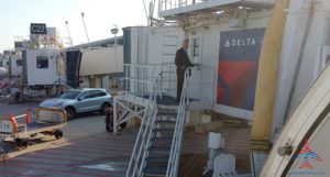Delta Special Services Porche ride from gate to gate RenesPoints blgo