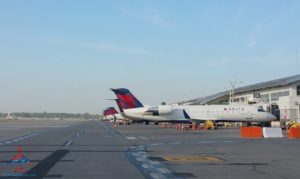 Lots of Delta airplanes DTW airport RenesPoints blog