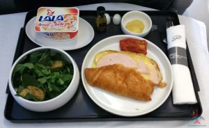 AeroMexico 737-700 mex-mco review business class renespoints blog (4)