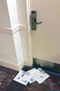 3-days-of-news-papers-at-hotel-room-door-holiday-in-chicago-renespoints-blog