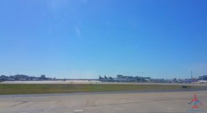 delta-jets-parked-at-gate-in-atl-atlanta-airport