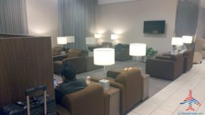 klm-crown-lounge-iah-houston-airport-renespoints-blog-review-priority-pass-skyteam-lounge-17