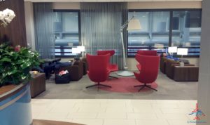 klm-crown-lounge-iah-houston-airport-renespoints-blog-review-priority-pass-skyteam-lounge-3