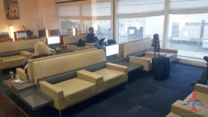 review-air-france-priority-pass-lounge-iah-houston-texas-renespoints-travel-blog-7