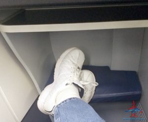 not-much-leg-room-delta-one-757-transcon-lax-to-jfk-renespoints-blog