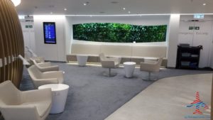 skyteam-delta-lounge-hkg-hong-kong-international-airport-review-renespoints-travel-blog-17