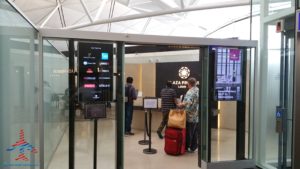 plaza premium priority pass lounge hong kong hkg airport renespoints blog review (3)