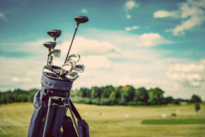 Delta will no longer penalize golfers for checking golf clubs on flights!
