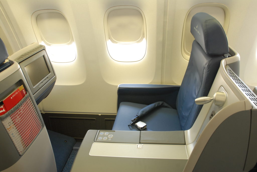 Delta Air Lines 767-400 Flat Bed Seats