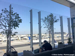The deck is seen at the United Club LAX airport lounge in Los Angeles, California. © Chris Carley / PointsLounge.