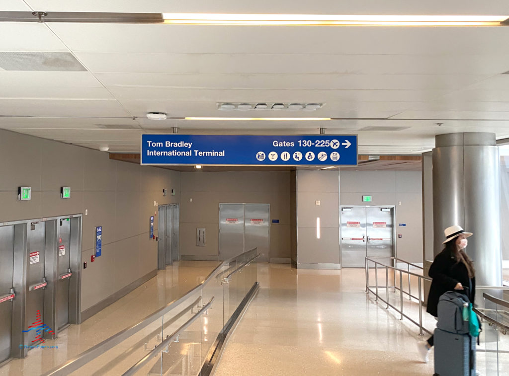 Turn right from the T4 connector bridge to find the American Express Centurion Lounge LAX inside the Tom Bradley International Terminal (TBIT) at Los Angeles International Airport in Los Angeles, CA. (©Chris Carley/RenesPoints.com)